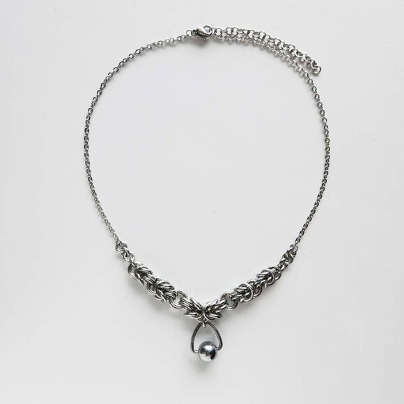 Gothic hematite dangly silver chainmaille choker necklace - Picture 6 of 9
